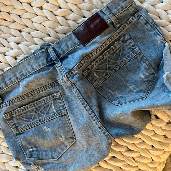 One teaspoon bandit Jean shorts - Picture 4 of 4